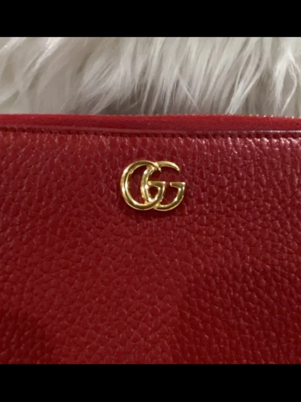 Gucci Red Leather Zip Wallet with Gold GG Emblem - includes box - Picture 11 of 13